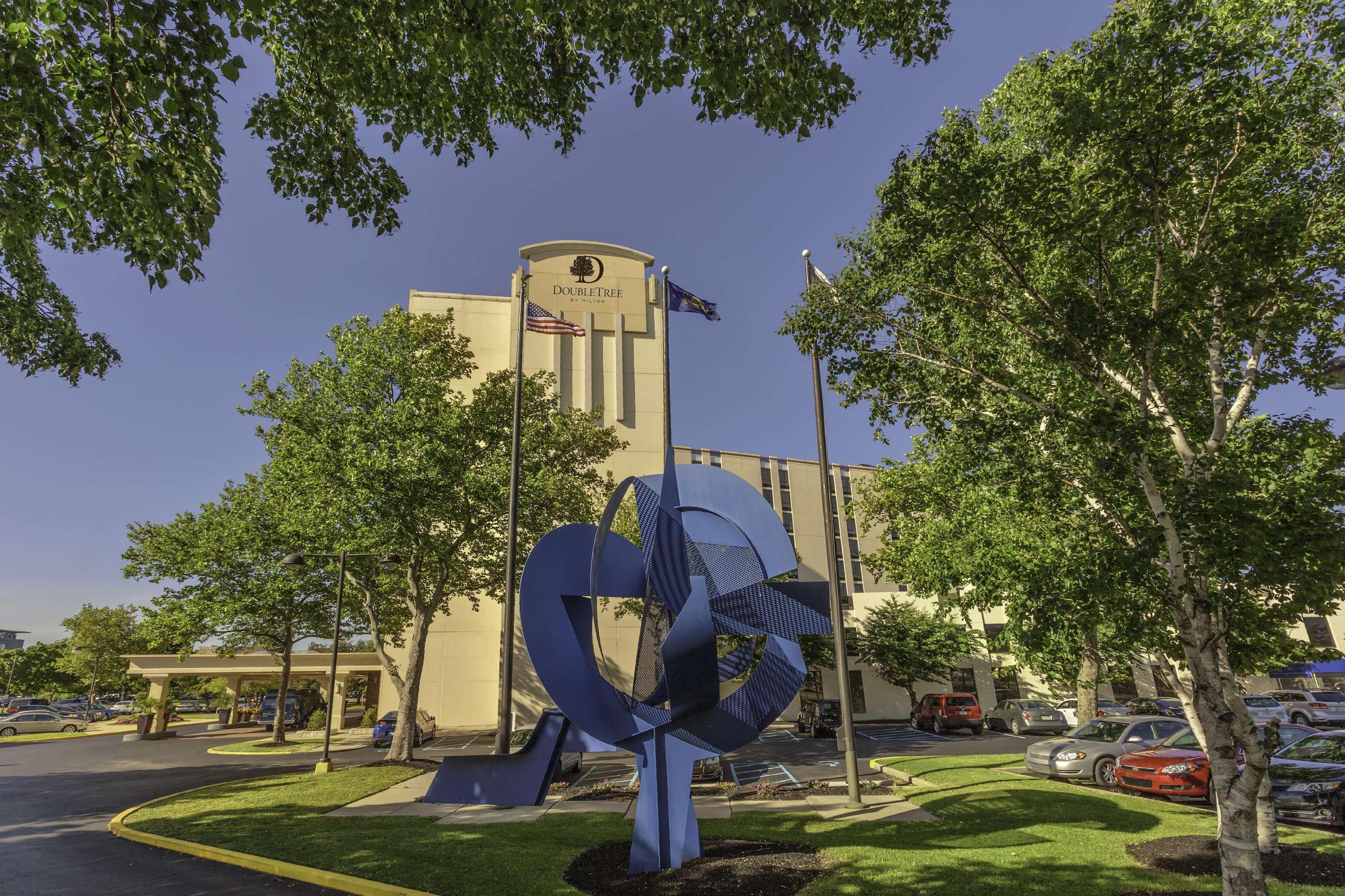 Doubletree By Hilton Philadelphia Airport Hotel Exterior photo