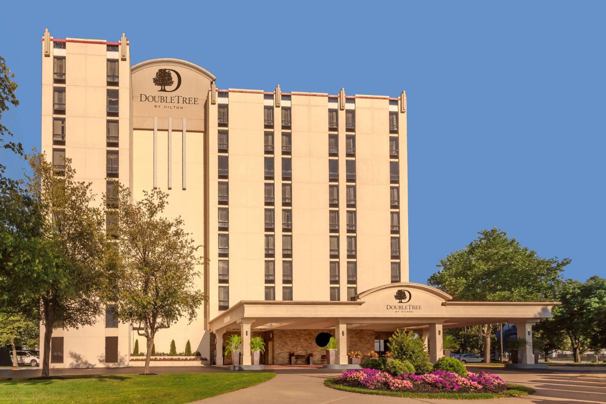 Doubletree By Hilton Philadelphia Airport Hotel Exterior photo